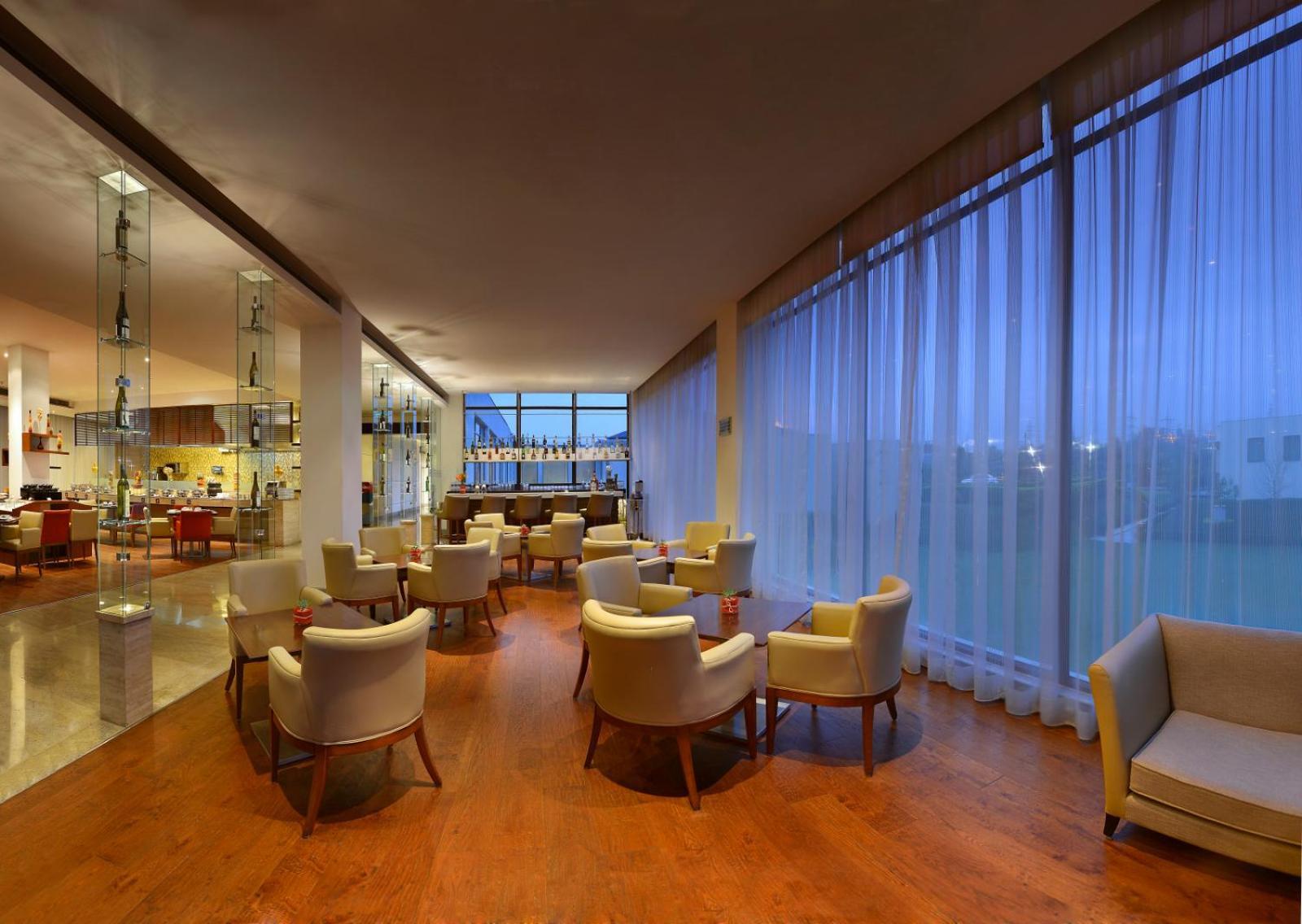 Four Points By Sheraton New Delhi, Airport Highway Экстерьер фото