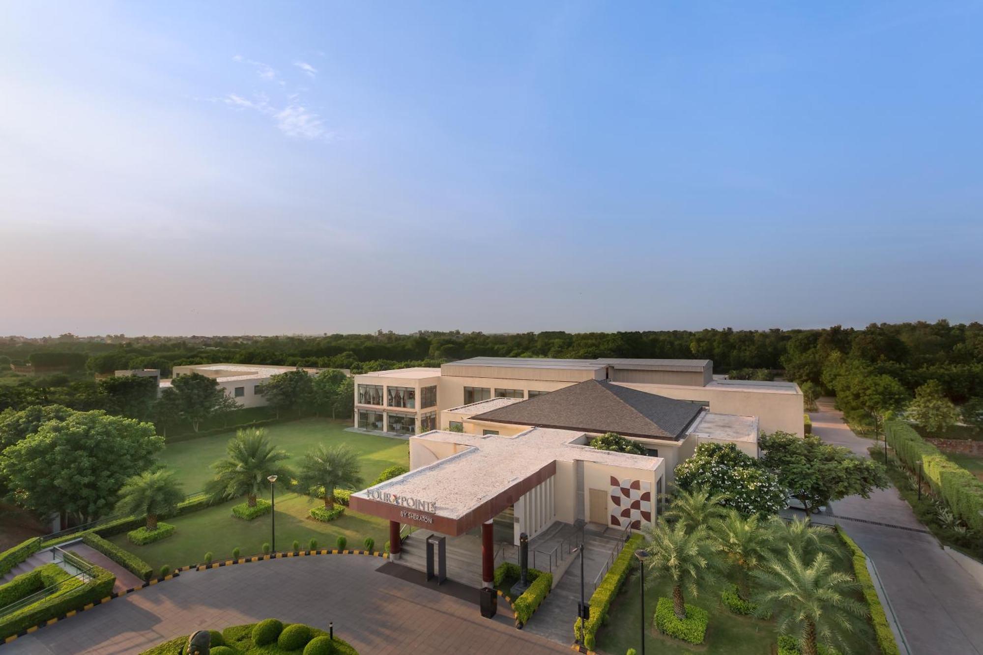 Four Points By Sheraton New Delhi, Airport Highway Экстерьер фото